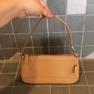 Like NEW Coach purse